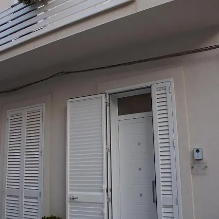 Mananna Bed & Breakfast 3*